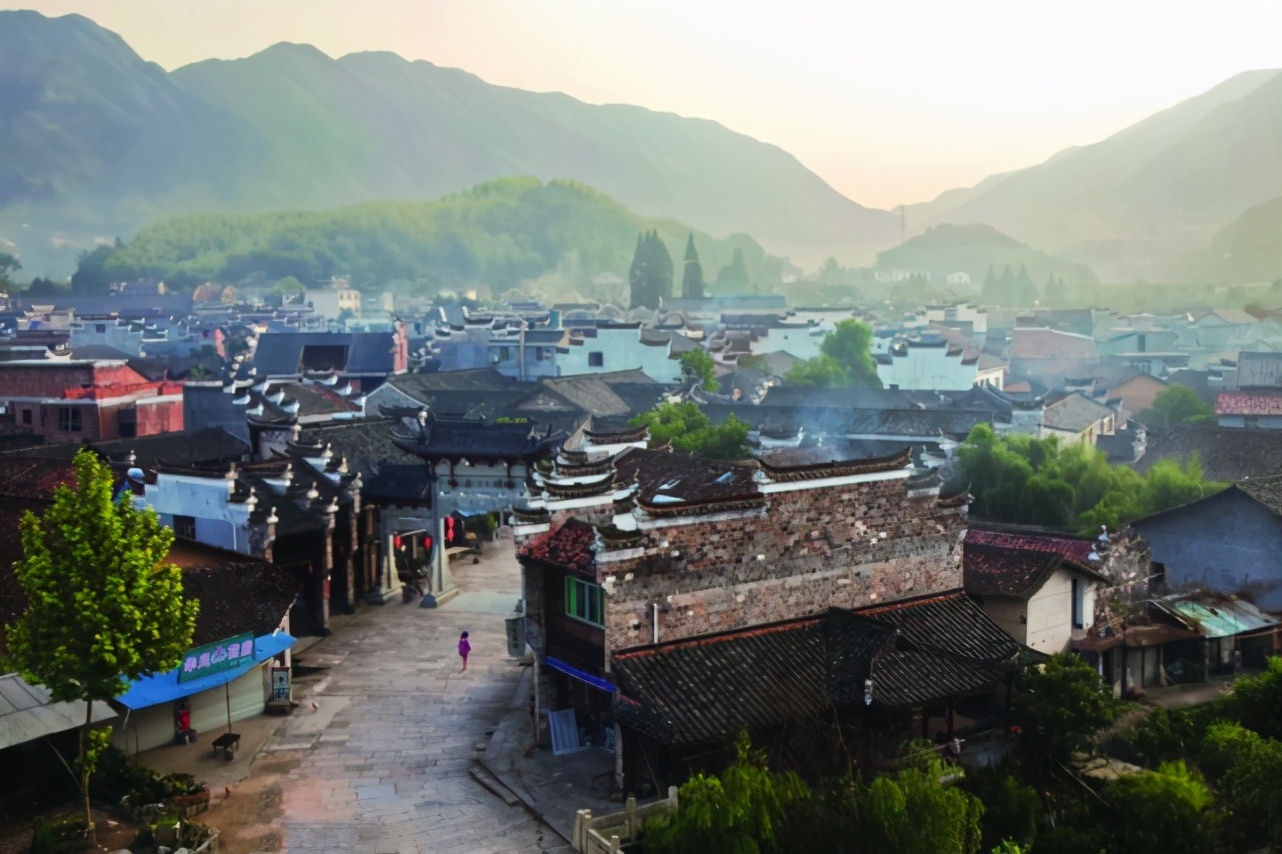 浙江最美十大古镇，此生必去的地方，这才是你梦里的江南水乡