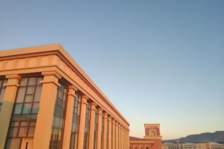 22考研还不知道如何择校？大学最高颜值的图书馆推荐