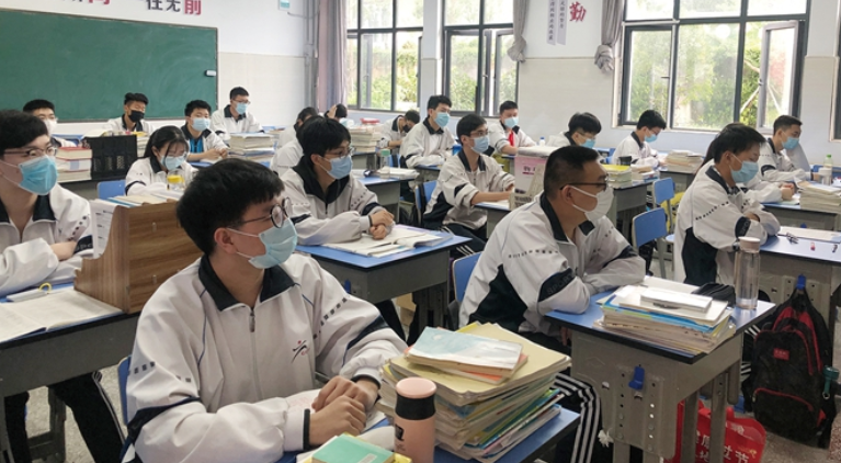 高考多少分及格（高中三年时光）