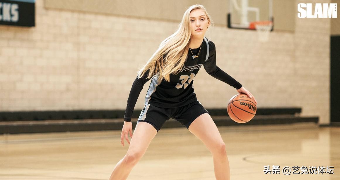 库里的妈妈索尼娅也是布林克的启蒙老师,后来索尼娅被斯坦福大学相中