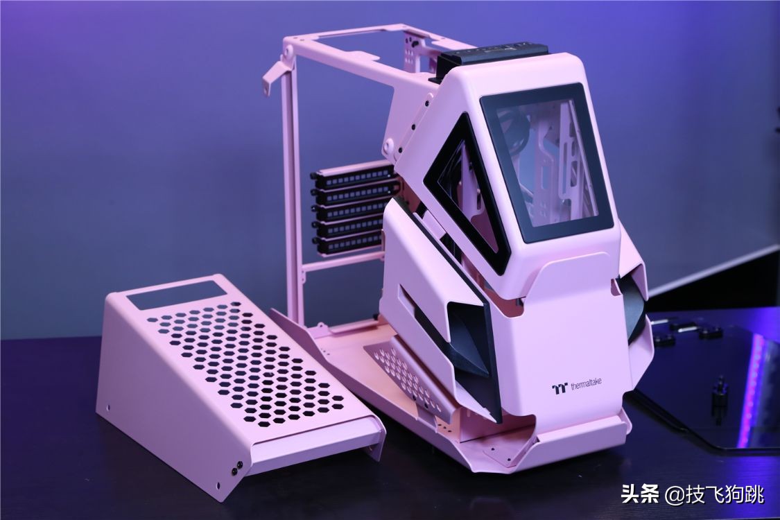 这主机粉粉嫩嫩多可爱，说丑的都是直男吧，TT新品机箱装机体验