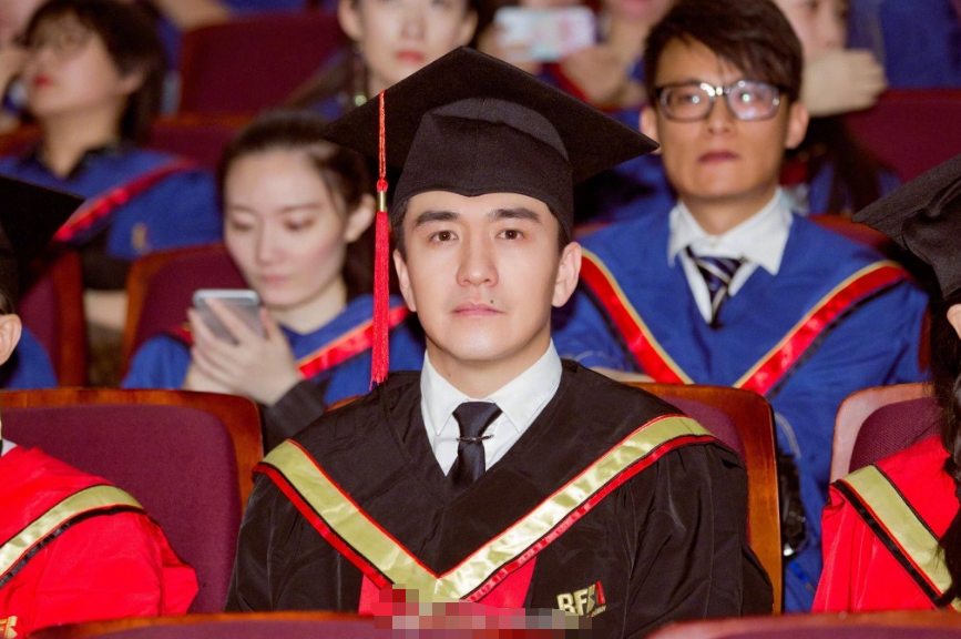 张杰入职211高校当老师，结果遭到全网质疑，娱乐圈混不下去了？