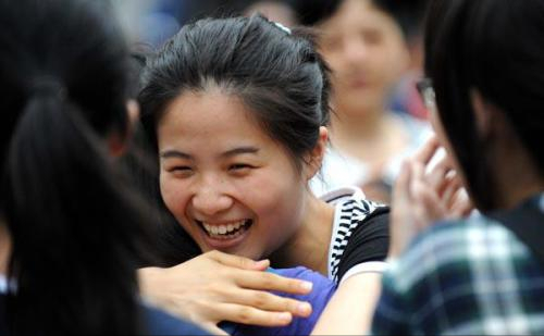 420分被华中科技大学录取，父母激动不已，考生却有些高兴不起来