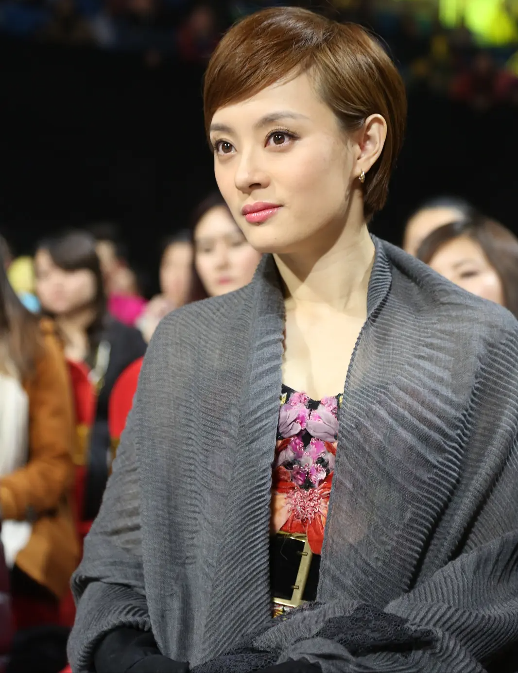 19年前被孙俪资助的"白眼狼"向海清,走到今天的结局该怪谁呢?