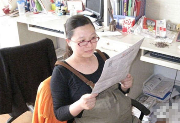 怀孕女教师坚持在校上课，反而遭校长点名批评，原因引人深思