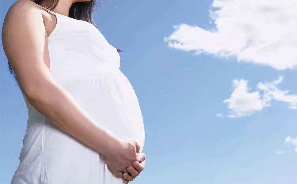 明明刚怀孕,没有显怀,就被一眼看出来是怀有身孕了,这是为啥