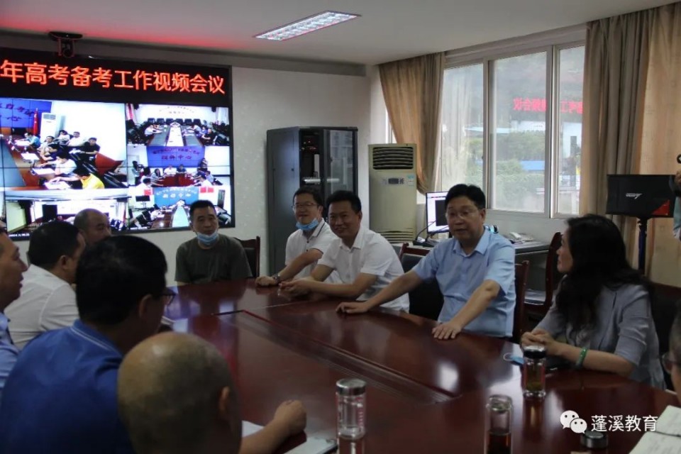 蓬溪县委书记张智勇检查蓬溪高考准备工作
