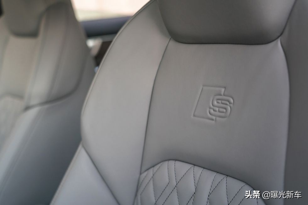 最新「奥迪S6」高级运动轿车，2021款，你爱了吗？
