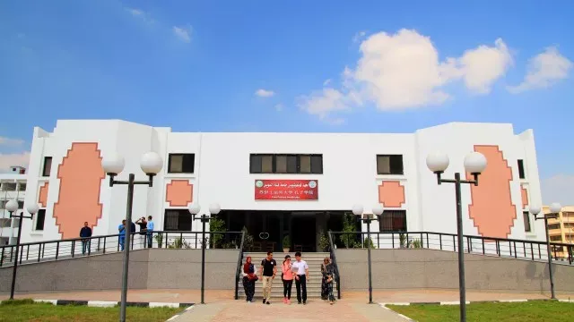 火了!北京这所高校:把湖北话翻译成16种语言,人民网忍不住“点赞”!