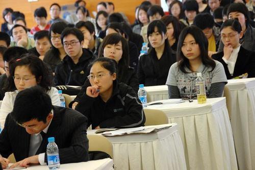 国内考试难度排行榜出炉，高考仅排第三位，榜首“当之无愧”