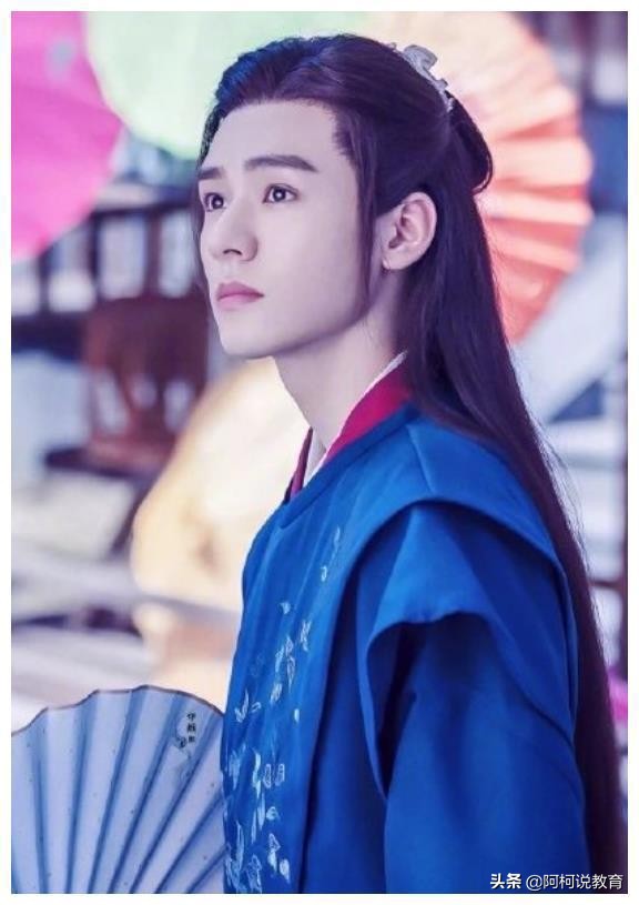 龚俊大学时期的照片曝光，简直又仙又欲，东华校草果然名副其实