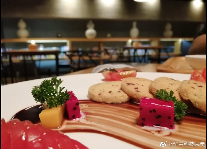 这5所“双一流”大学，用美食征服师生，学生：4年时间真吃过瘾了