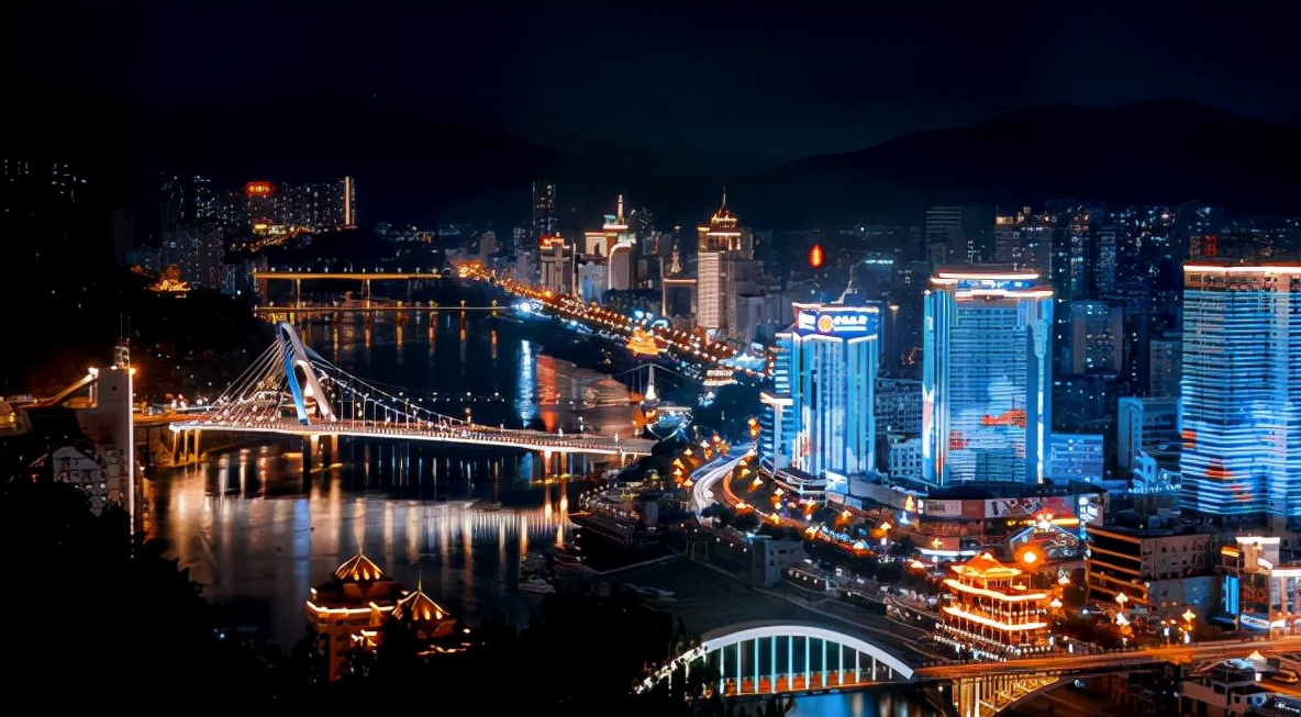 福建商贸学校（福建2所大学被全面点名曝光）