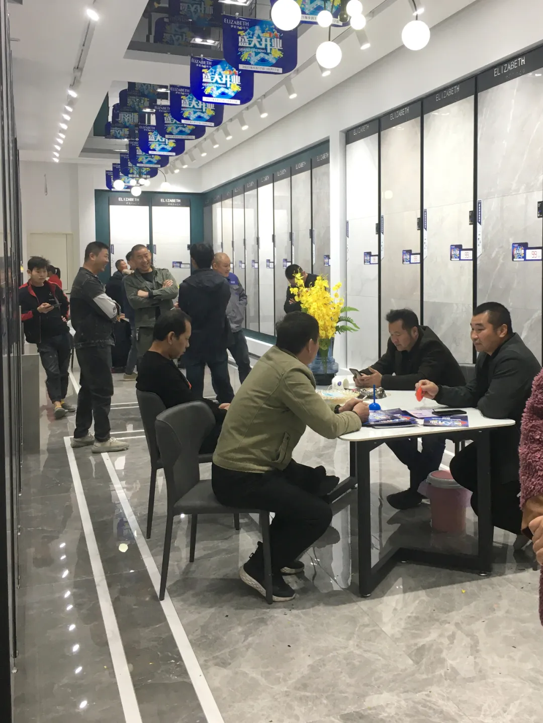 开业 | 再圈一城,再添一店!祝贺伊莉莎白瓷砖临泉现代馆盛大开业