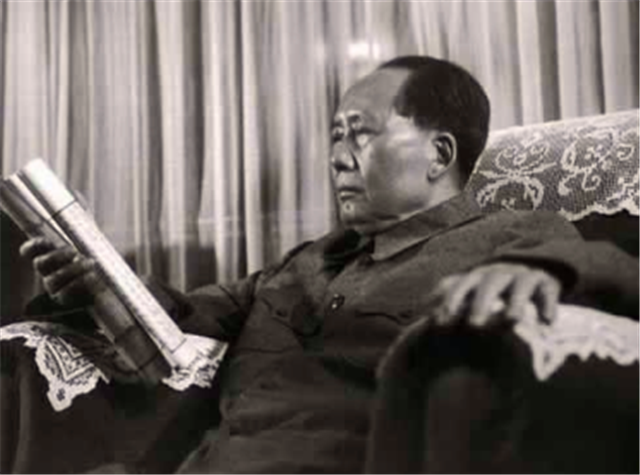 毛主席究竟用什么镇住了10大元帅们？