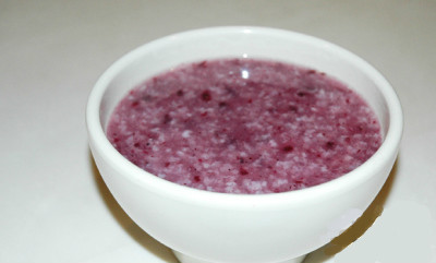 蓝莓营养丰富又护眼，这5道蓝莓辅食，超适合宝宝吃！