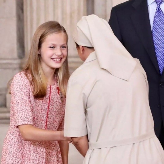 莱昂诺尔公主：13岁被印上硬币的未来女王，靠颜值拯救西班牙王室