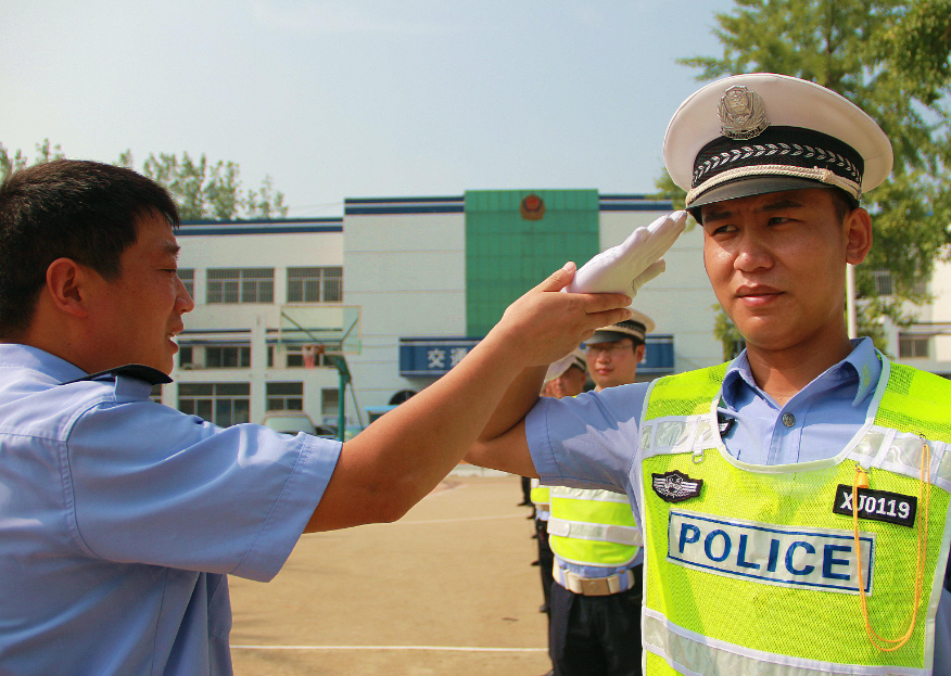 2021下半年各地辅警陆续开始招聘，工资不高，但3点优势让人眼红