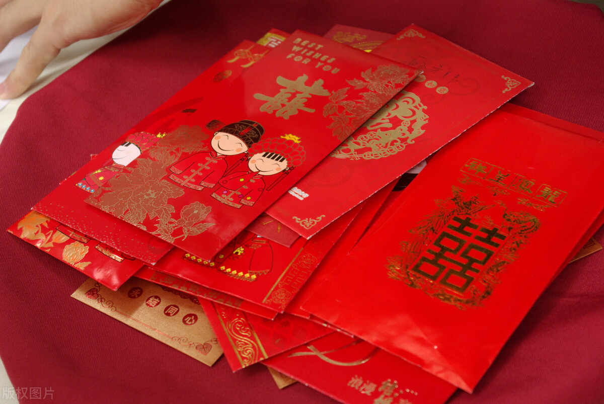 朋友结婚随多少份子钱合适（初恋结婚随多少份子钱合适）
