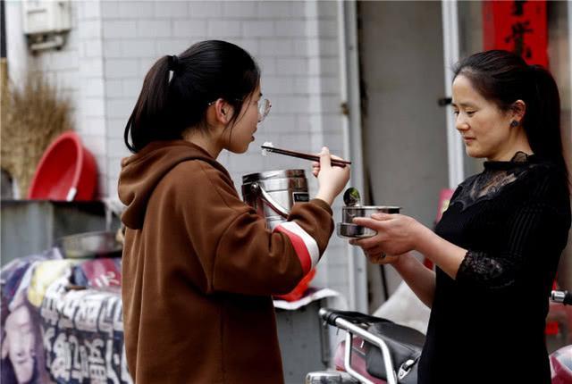 临近高考，家长可以为孩子做的减压事情有哪些？