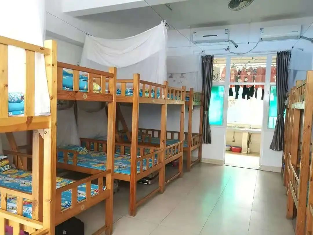 一年级就要住宿？民办小学宿舍大pk，带你深入各小学宿舍现场