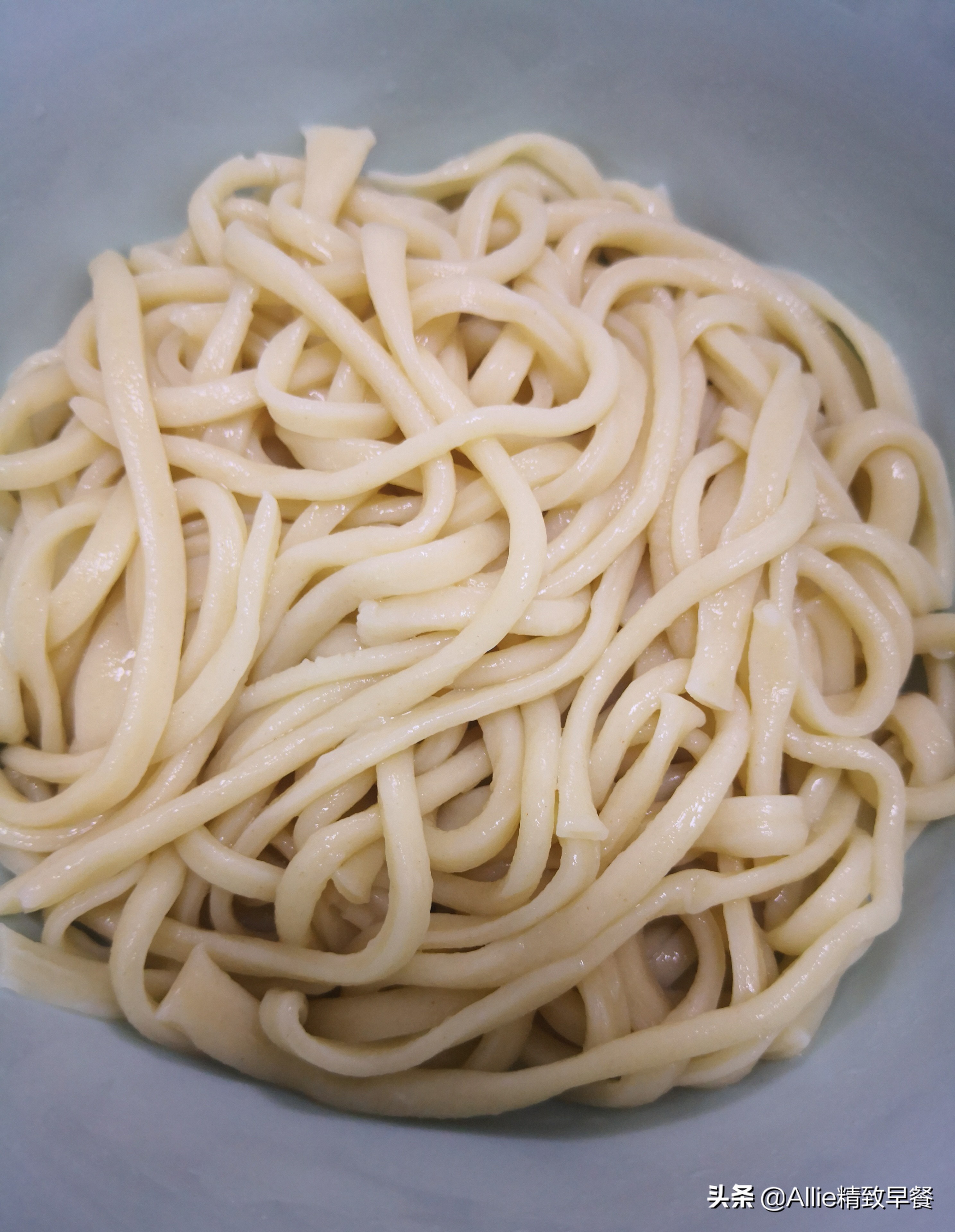 家常炒拉面有技巧，這樣做比面館都好吃還不油膩，食材多，真營養