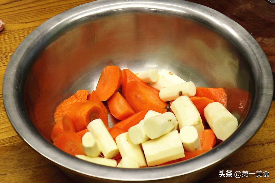 鴿子湯怎么燉,鴿子湯怎么燉好喝又營養(yǎng)