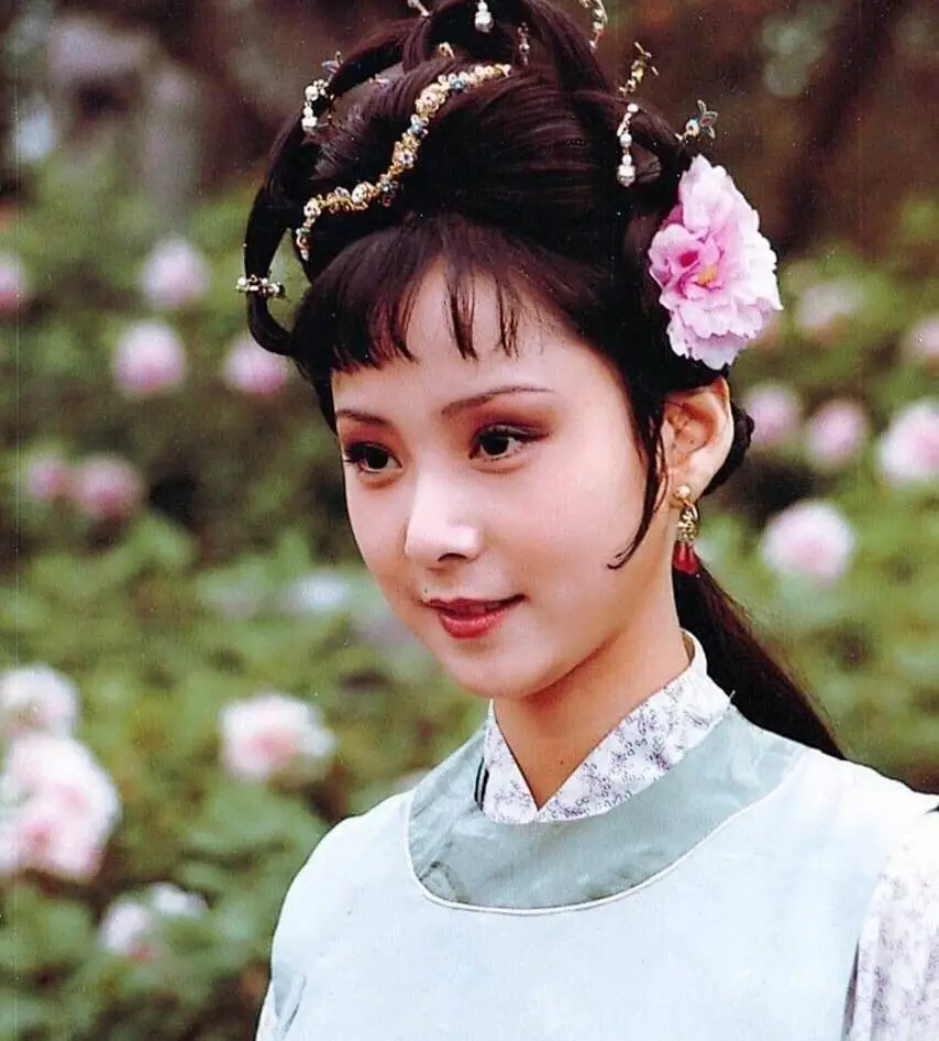 87版《红楼梦》的晴雯,从一夜成名到替夫还债千万,她后来怎样了