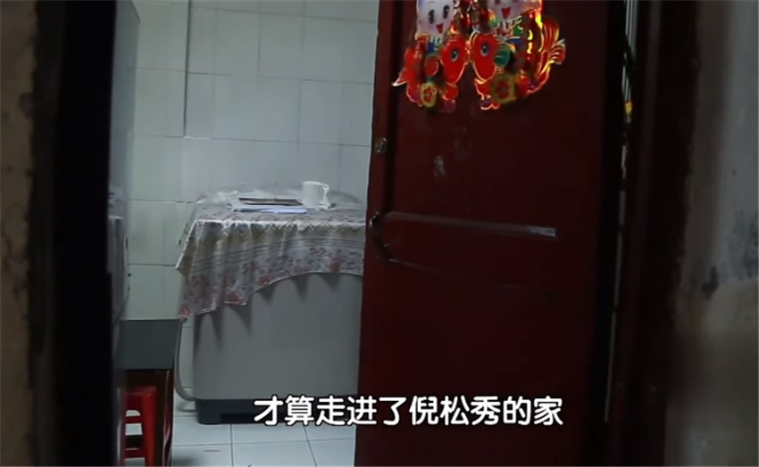 母女蜗居30㎡阁楼房，设计师爆改成3室3厅1厨1卫小别墅！太给力