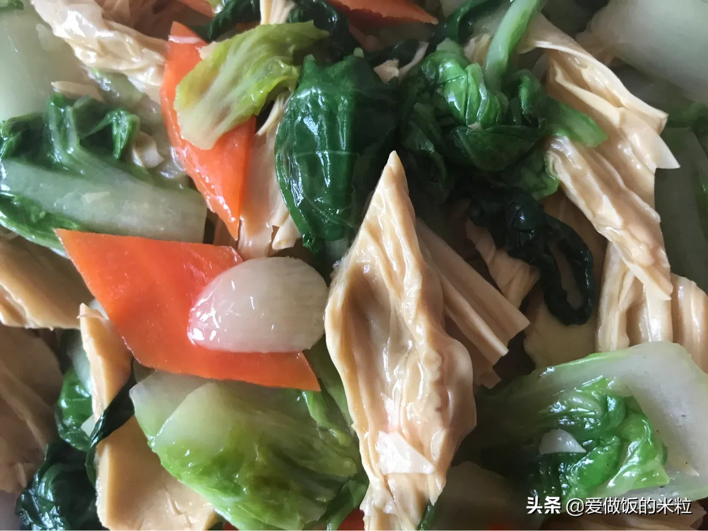 快菜炒腐竹，饭店的名菜在家做，成本低廉还好吃