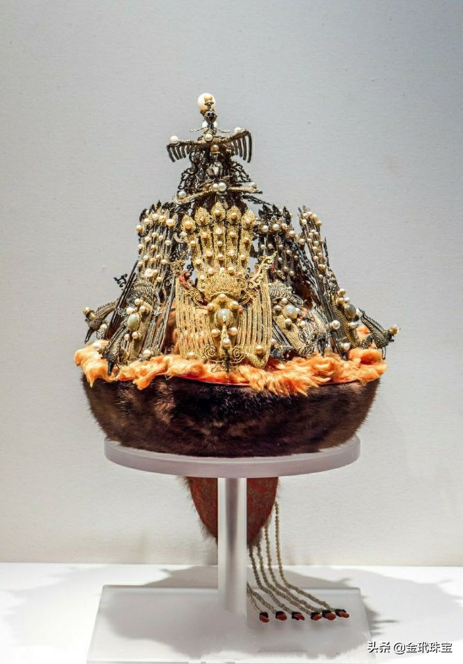 明清两朝的珠宝首饰大比拼,你更喜欢哪一个朝代的首饰呢?