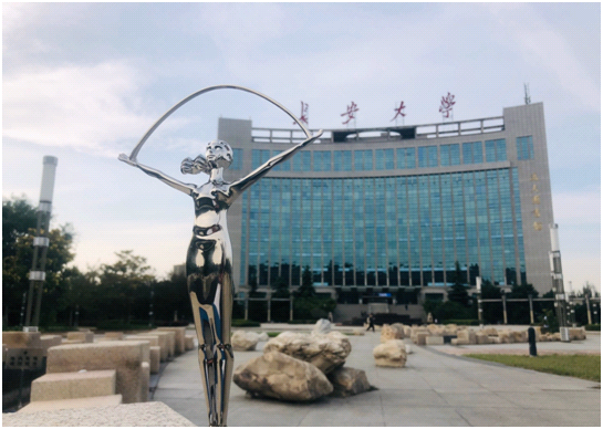 校内要乘电动车，坐拥7个“网红餐厅”，陕西这所211到底有多“大”？