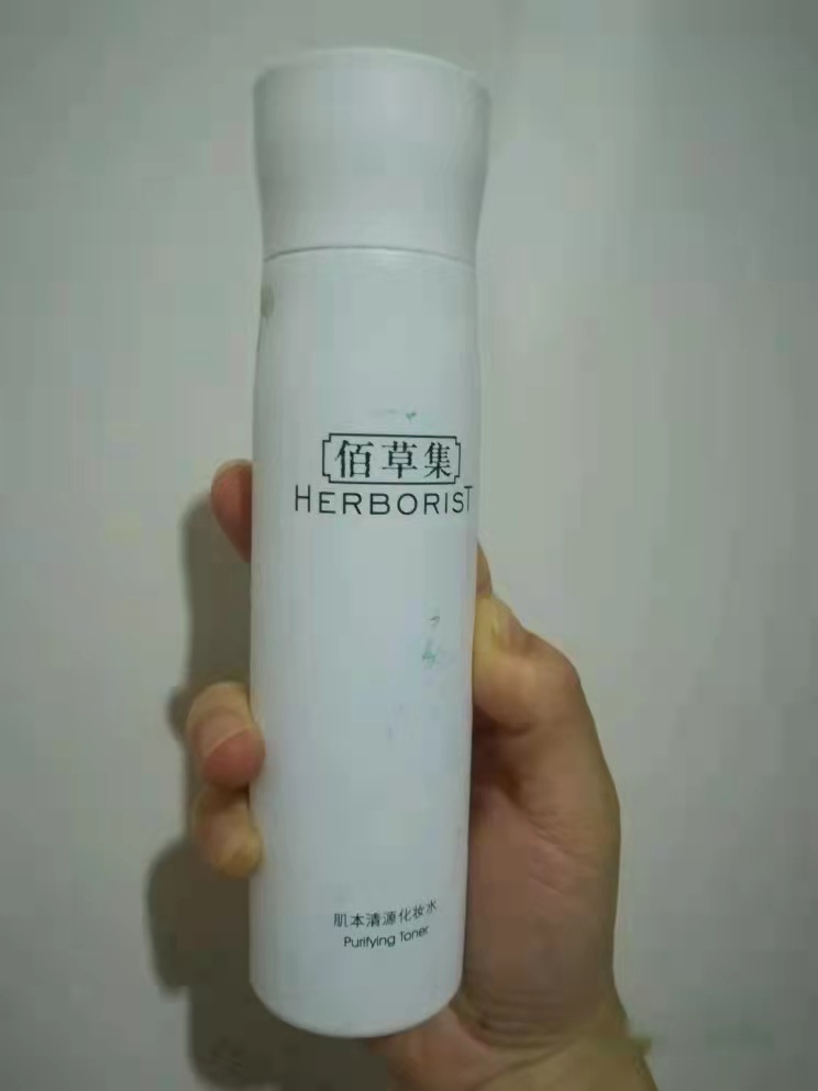 水乳不一定大牌才好用，这四款被忽略的国货水乳，保湿又补水