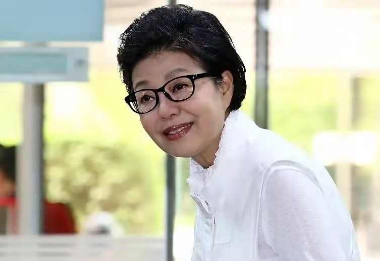 朴槿惠：当总统仅4年却入狱22年，妹妹朴槿令曾是她最大绊脚石