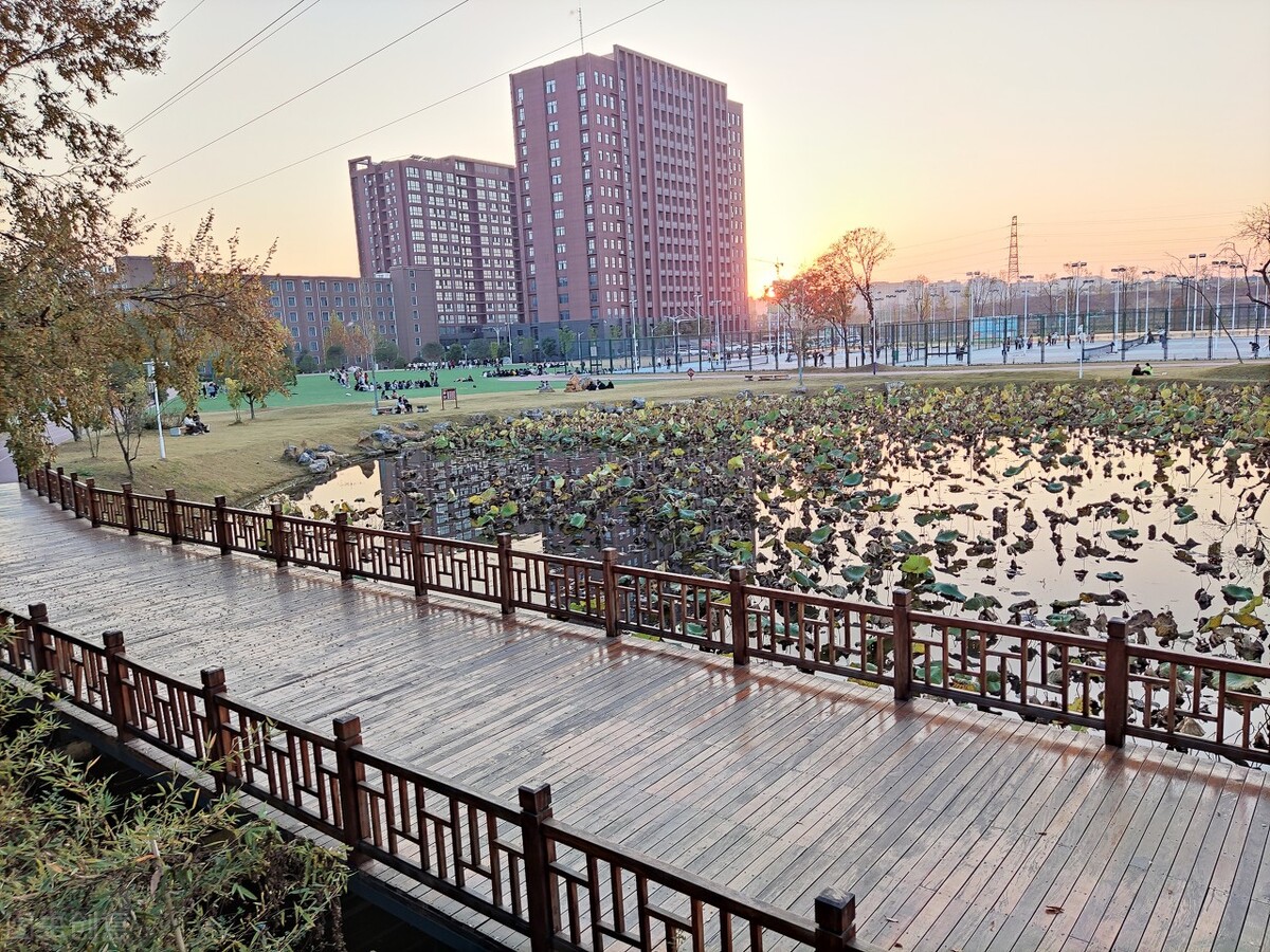 别瞧不起民办三本，第一学历是正经的本科，分享3所民办本科院校