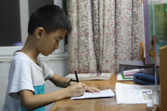 ​学生文言文请假条走红，请假理由五花八门，老师看后哭笑不得