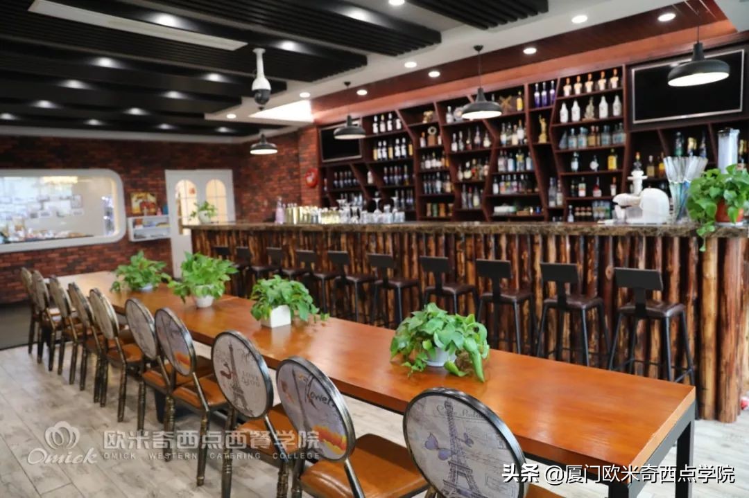 总觉得学费太贵？可我们贵有贵的道理