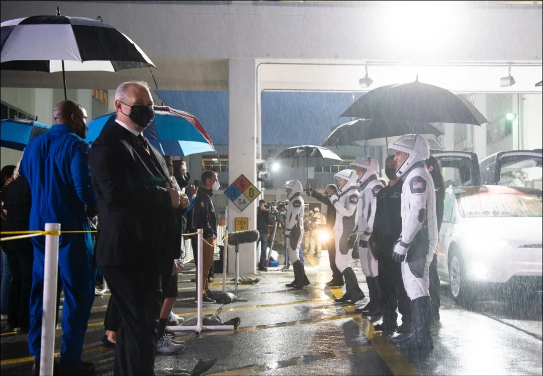 时隔48年NASA首位新手直接成为指挥官，一飞冲天