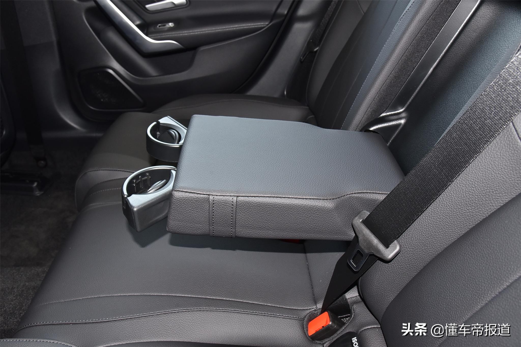 新车 | 棋逢对手，抑或技高一筹？奥迪A3L对比奔驰A级