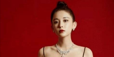迪丽热巴VS古力娜扎，两位来自新疆的女星到底谁最好看？
