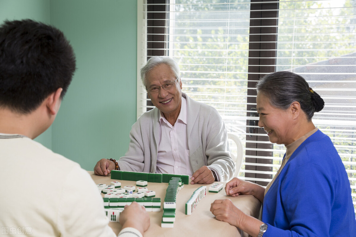65岁以上老人心理危机(为什么建议老年人少去打麻将?