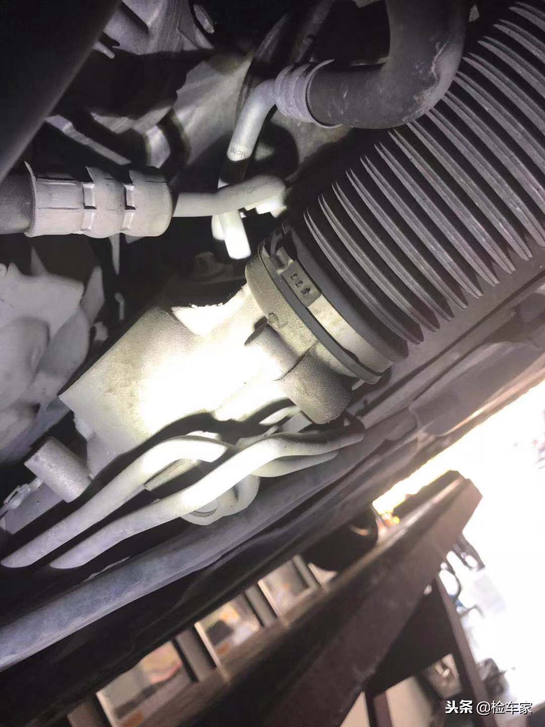 4年贬值40万的奔驰SLK 收入到多少你会买这款车？