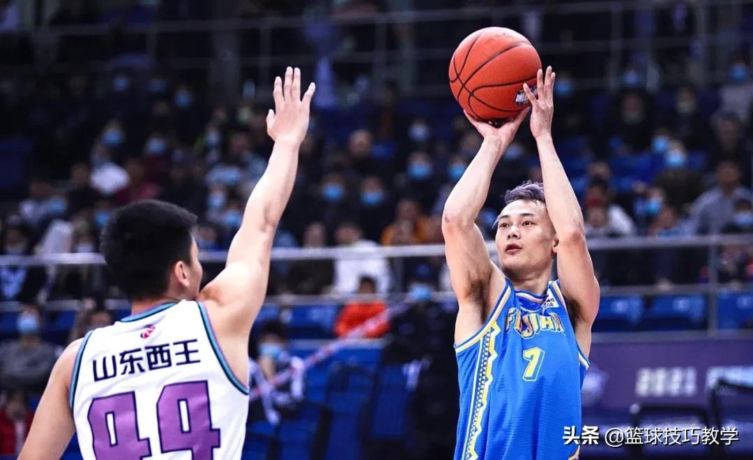 有哪些中国后卫进入过nba(三位中国后卫冲击NBA！你们怎么看？)