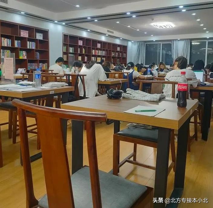 承德医学院：依山而建，四季有绿的“皇家医学院”