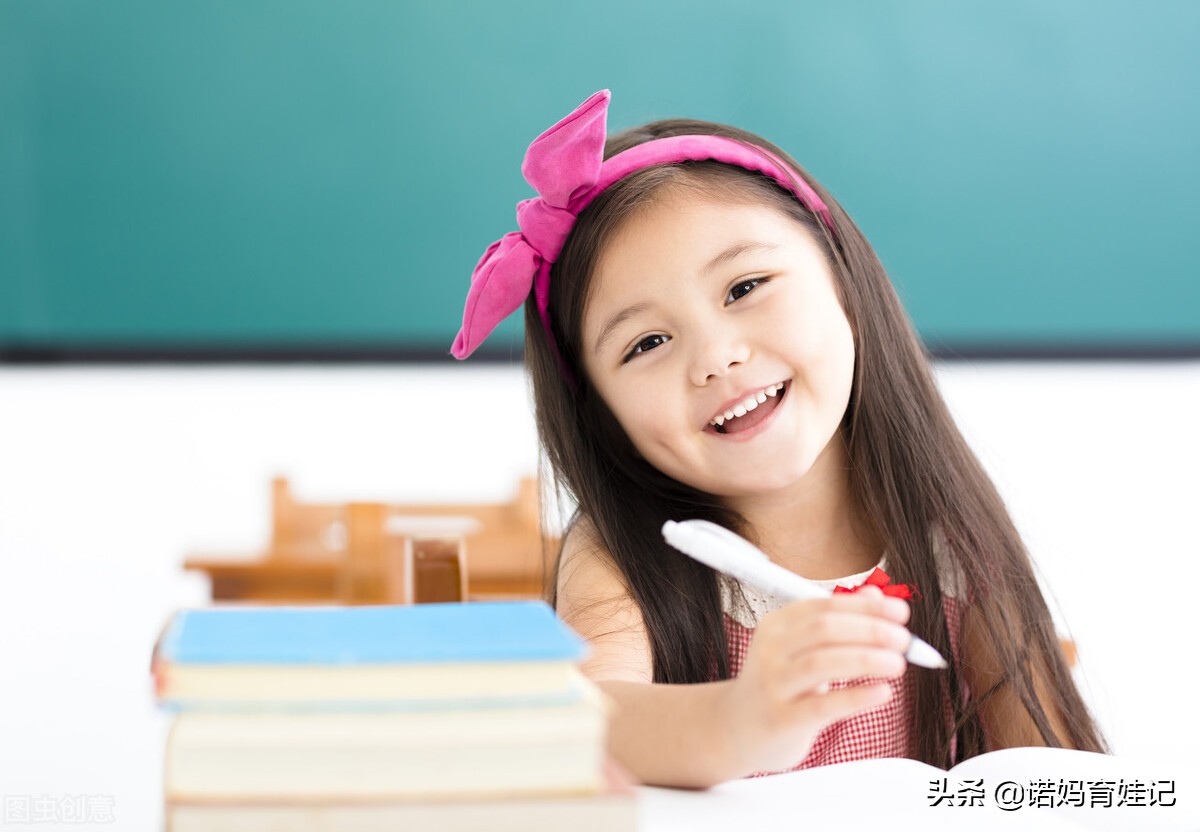 孩子害怕老师易造成两个恶果，家长该如何应对？看专家的解决方法