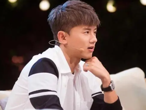 张杰被聘为上海大学老师，却被网友质疑学历太低，学校给出回应