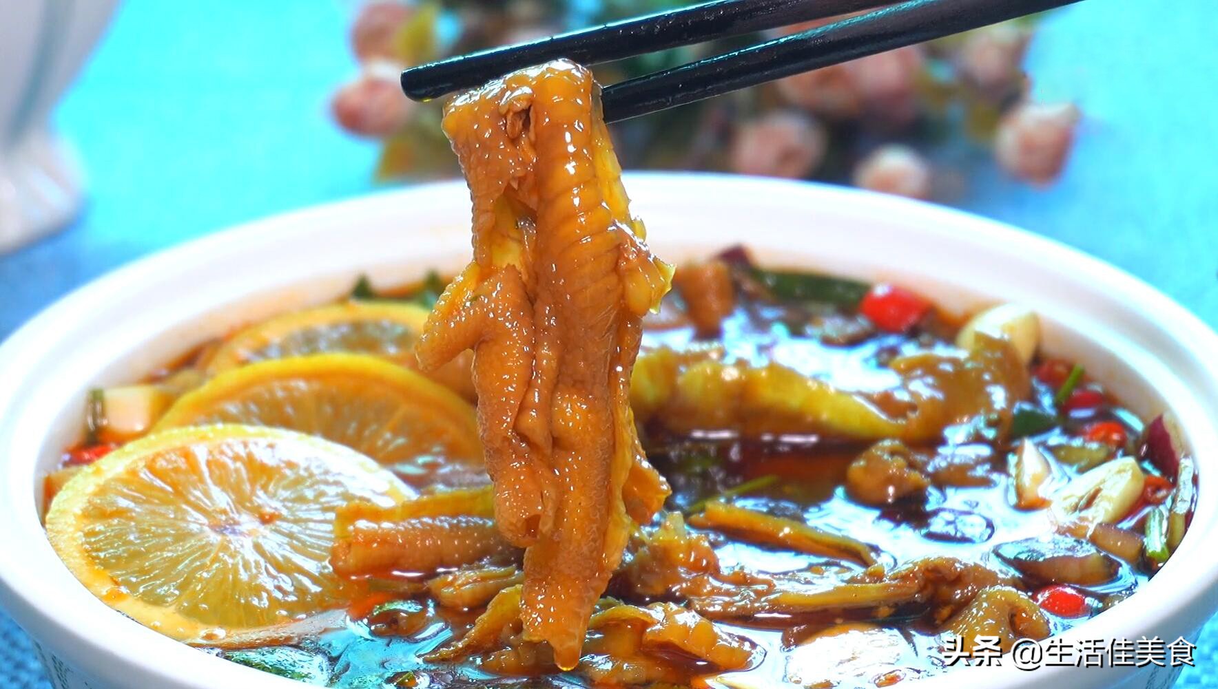 无骨鸡爪怎么做（自制无骨鸡爪软糯筋道酸辣入味）