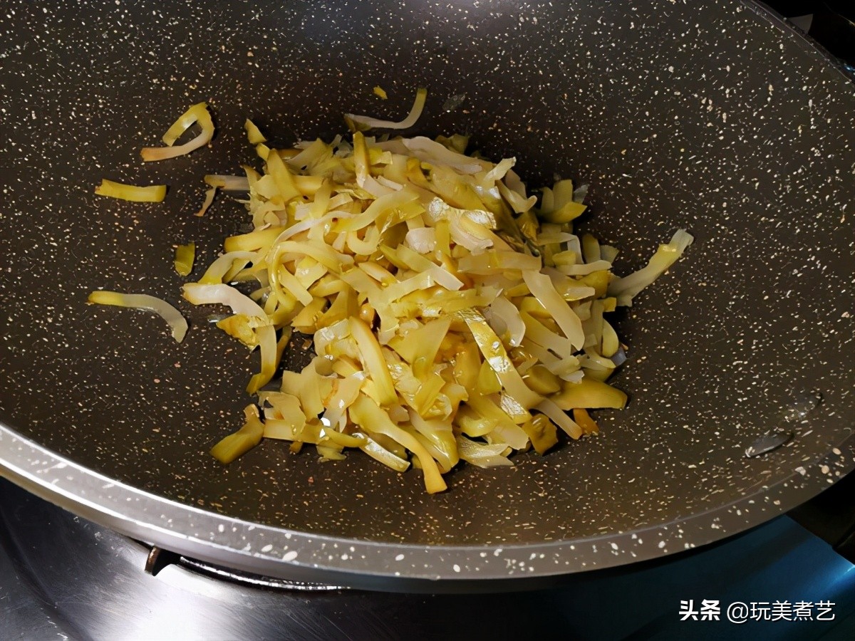 夏天早餐胃口不佳的小伙伴，快来看看开胃包子怎么做