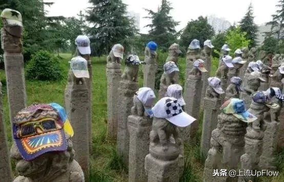 校园雕塑，当代大学生的快乐源泉！