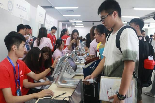 南京邮电大学，和北京邮电大学各有千秋，明白人却说不在一个档次